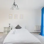 Osiedle Oswiecenia Comfort By Bookinghost Apartman